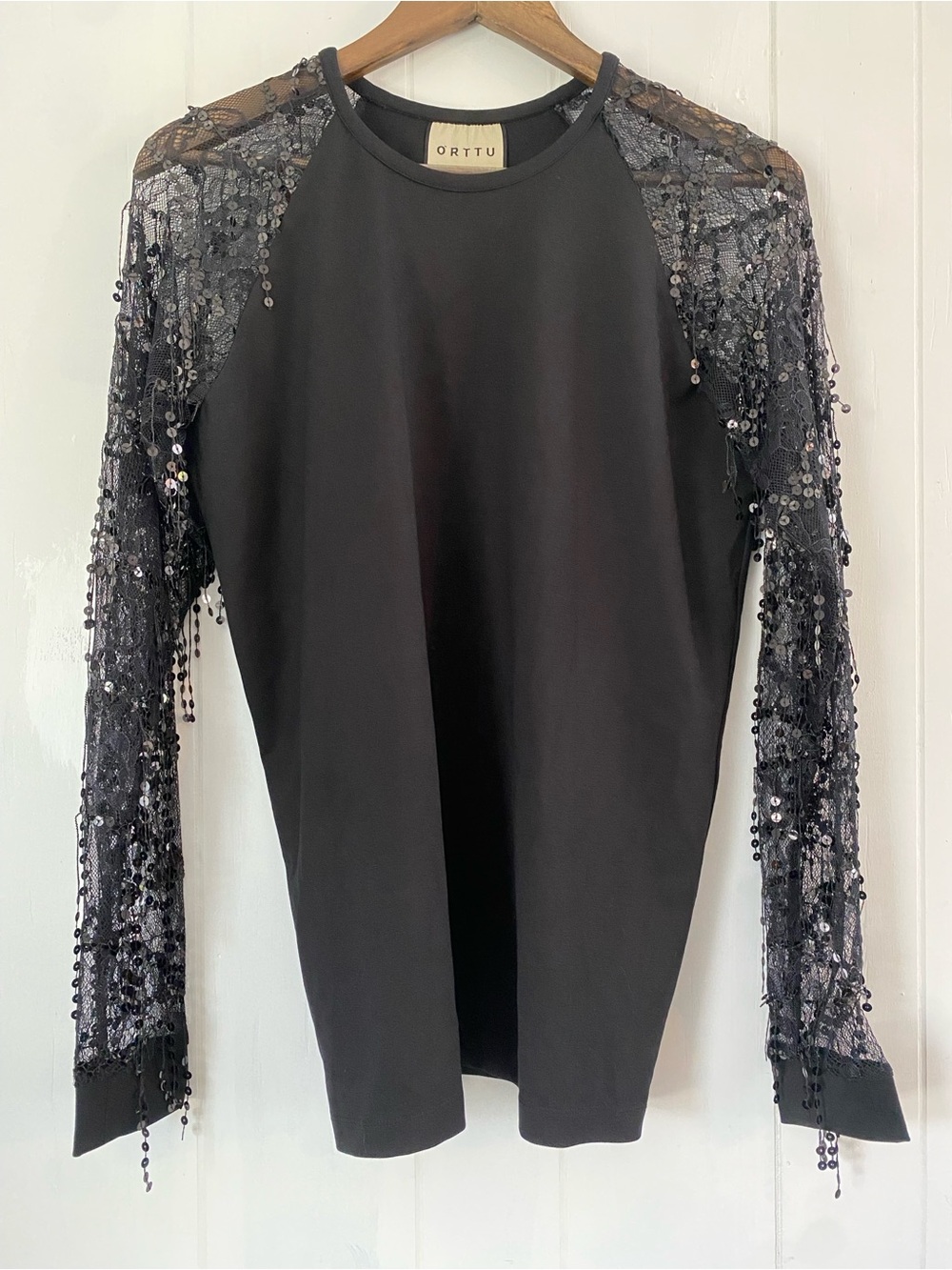 Orttu Black Sequin and Lace Sleeve Long Sleeve Top Size Medium